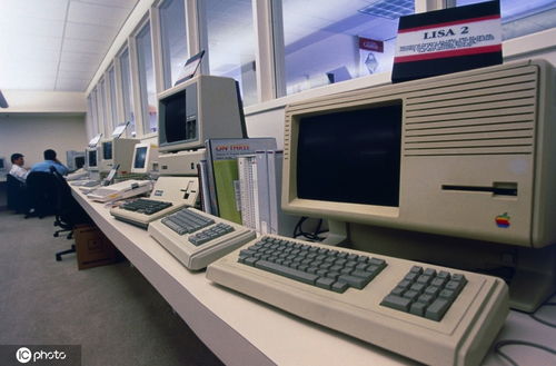 3月1日 科技史上的三重奏——個人計算機(jī)、網(wǎng)絡(luò)社區(qū)與算法的交匯